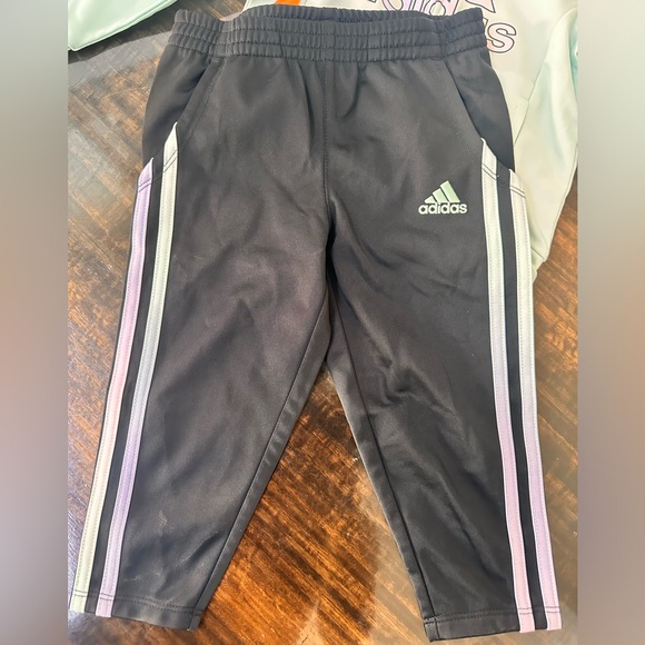 Adidas girls Zip jacket & jogger set - Picture 5 of 7